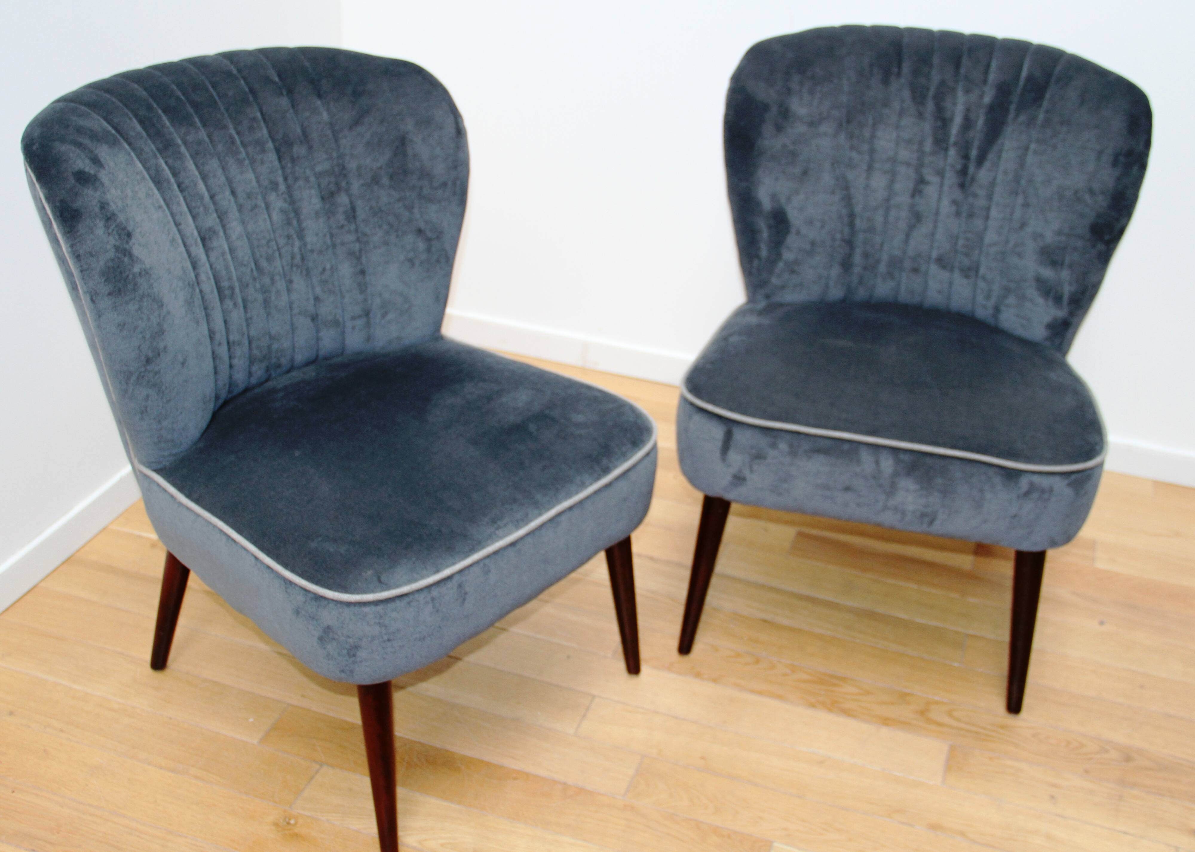 Pair of Smocker armchairs, Dutch Bone