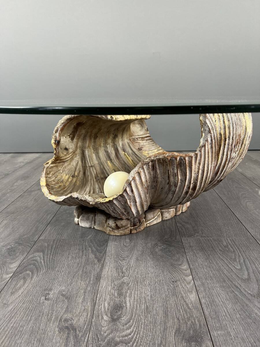 Shell-shaped coffee table in carved wood, 20th century
