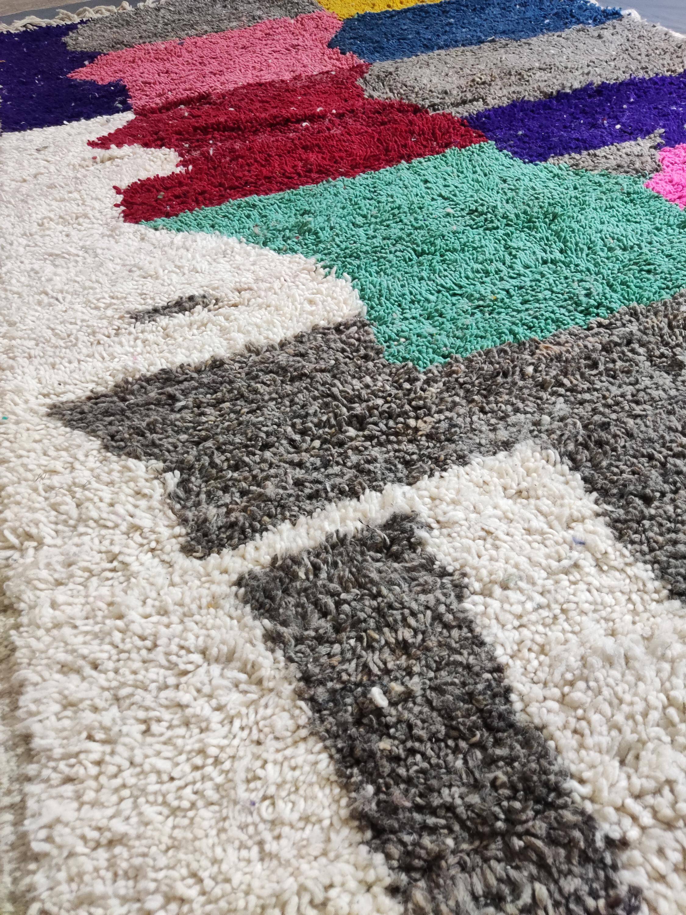 Traditional Moroccan wool rug 3 x 2 m