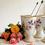 Lot of 6 porcelain mazagrans with golden spoons