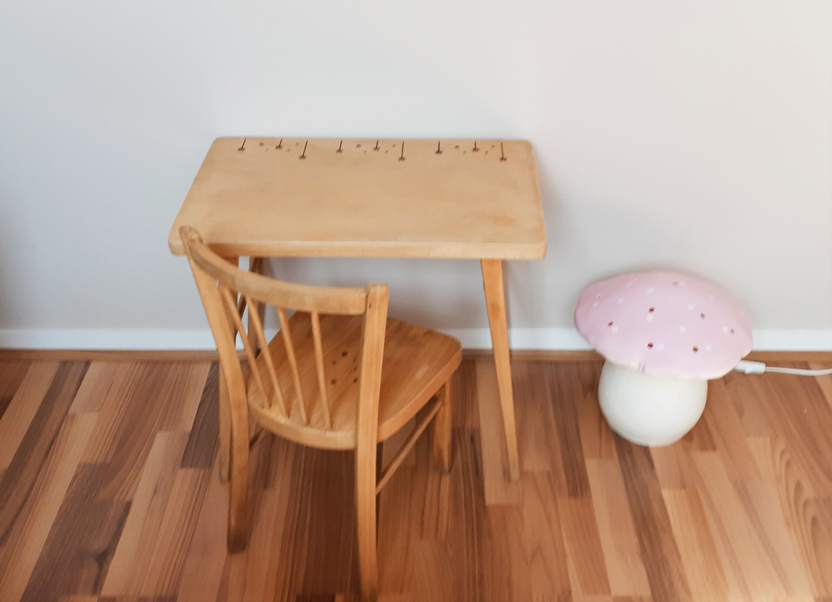 Bureau enfant bois verni Baumann