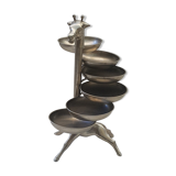 Giraffe-shaped table servant