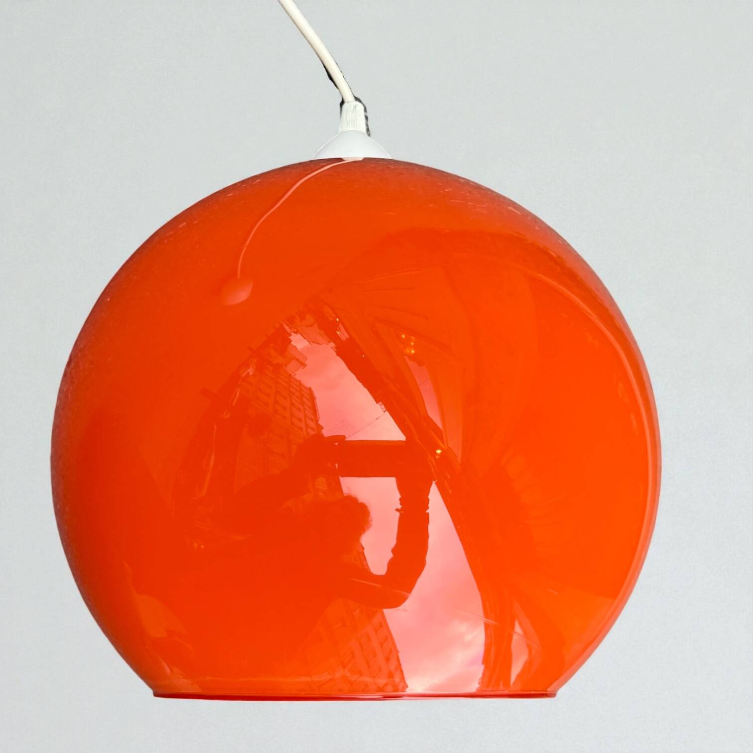 Suspension en opaline orange ronde Space Age, 1970