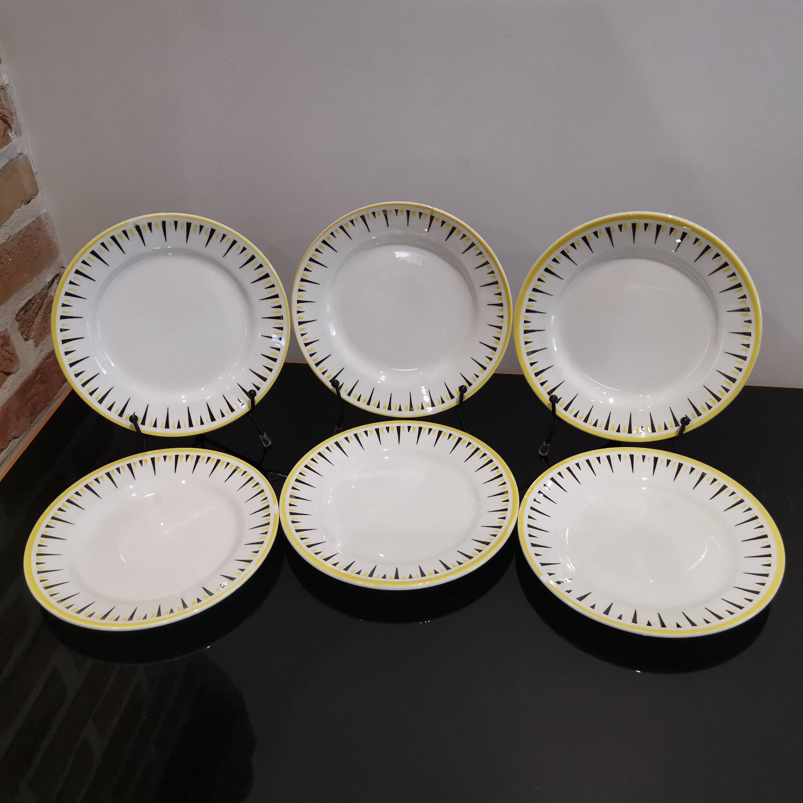 6 dessert plates from the 50s in yellow & black Badonviller earthenware