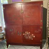 Asian wardrobe in red lacquer Thanh Le