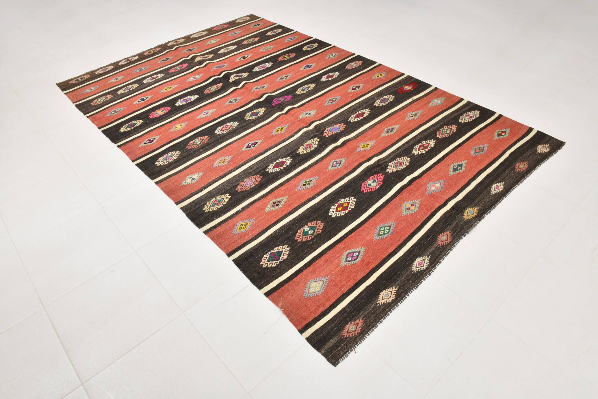 Vintage Wool Kilim Rug, 178x274 Cm