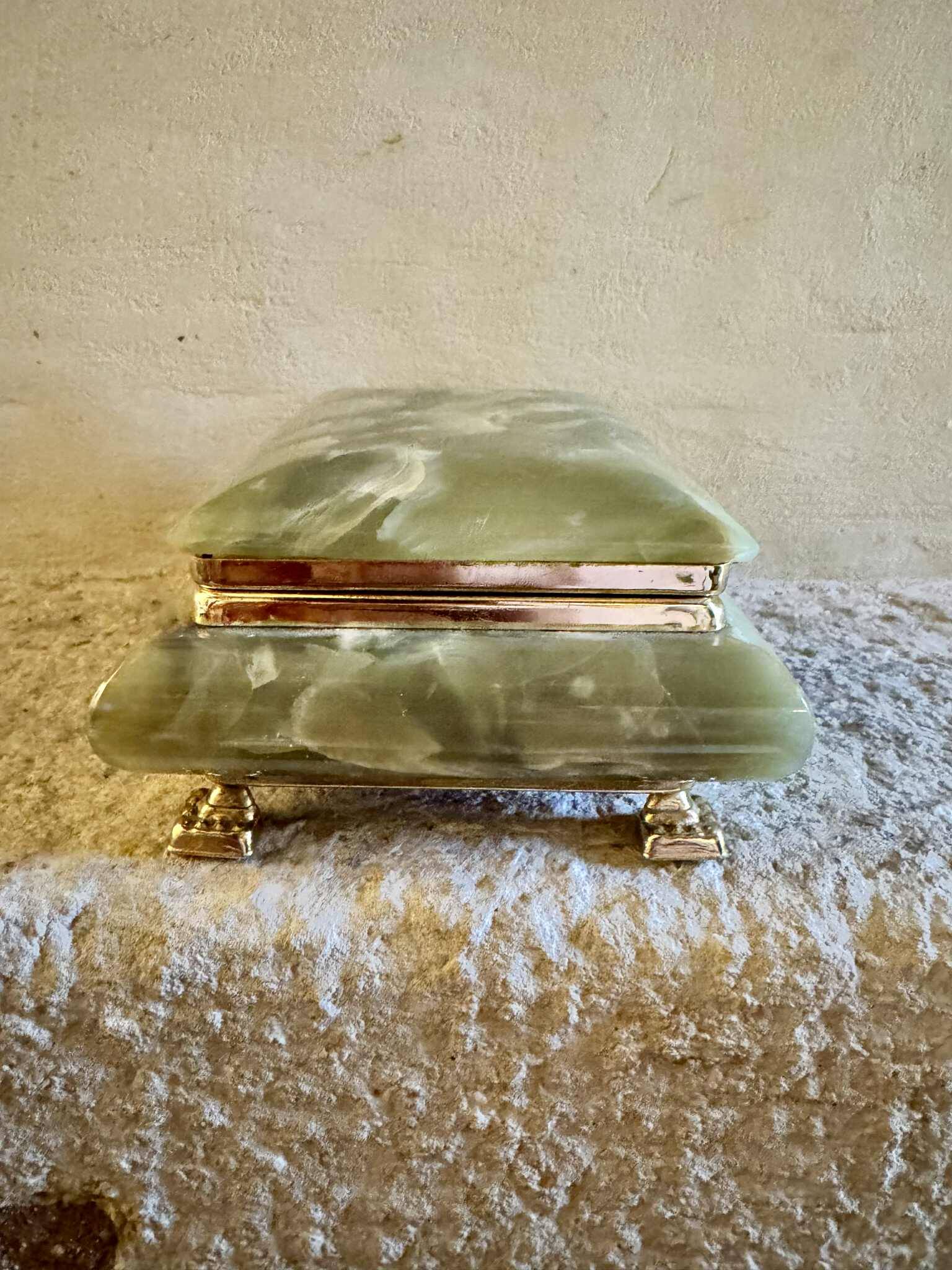 Onyx catchall box from the 1960s, vintage Italy.