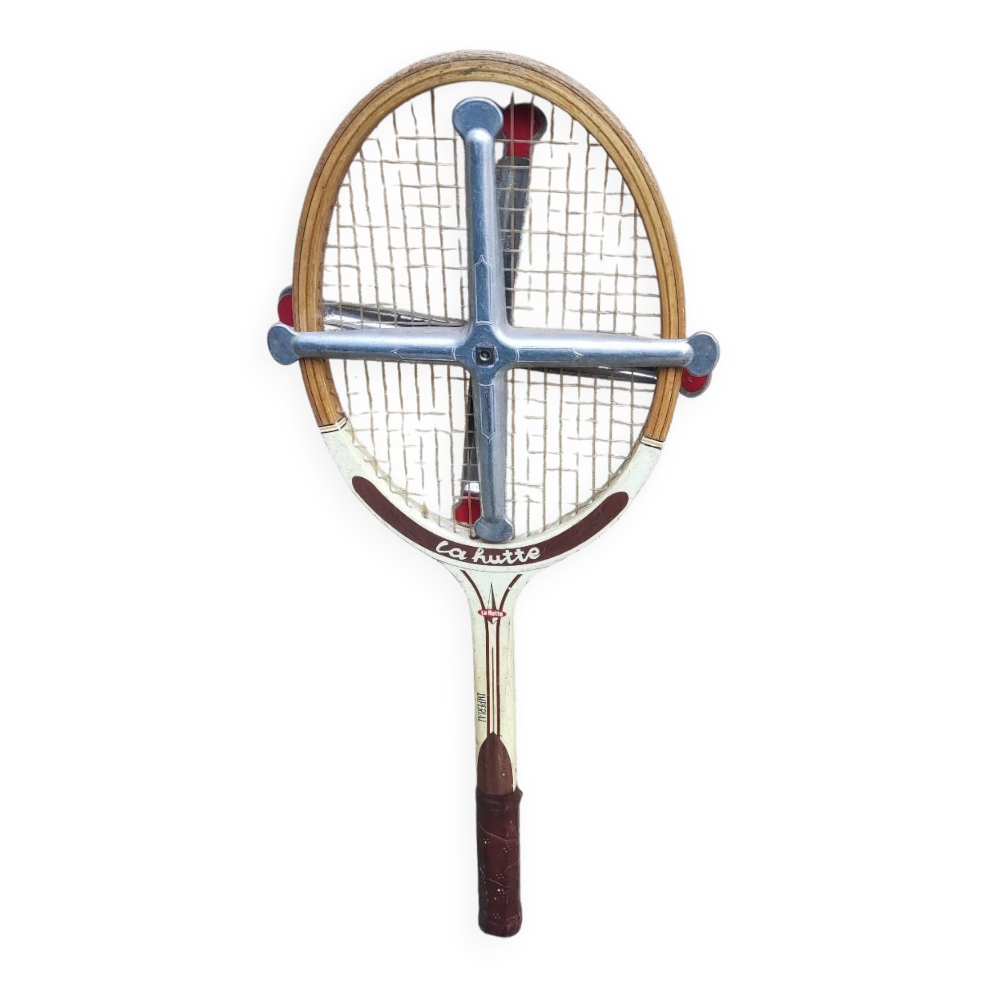 Old tennis racket La Hutte