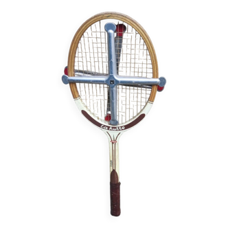 Ancienne raquette de tennis la Hutte