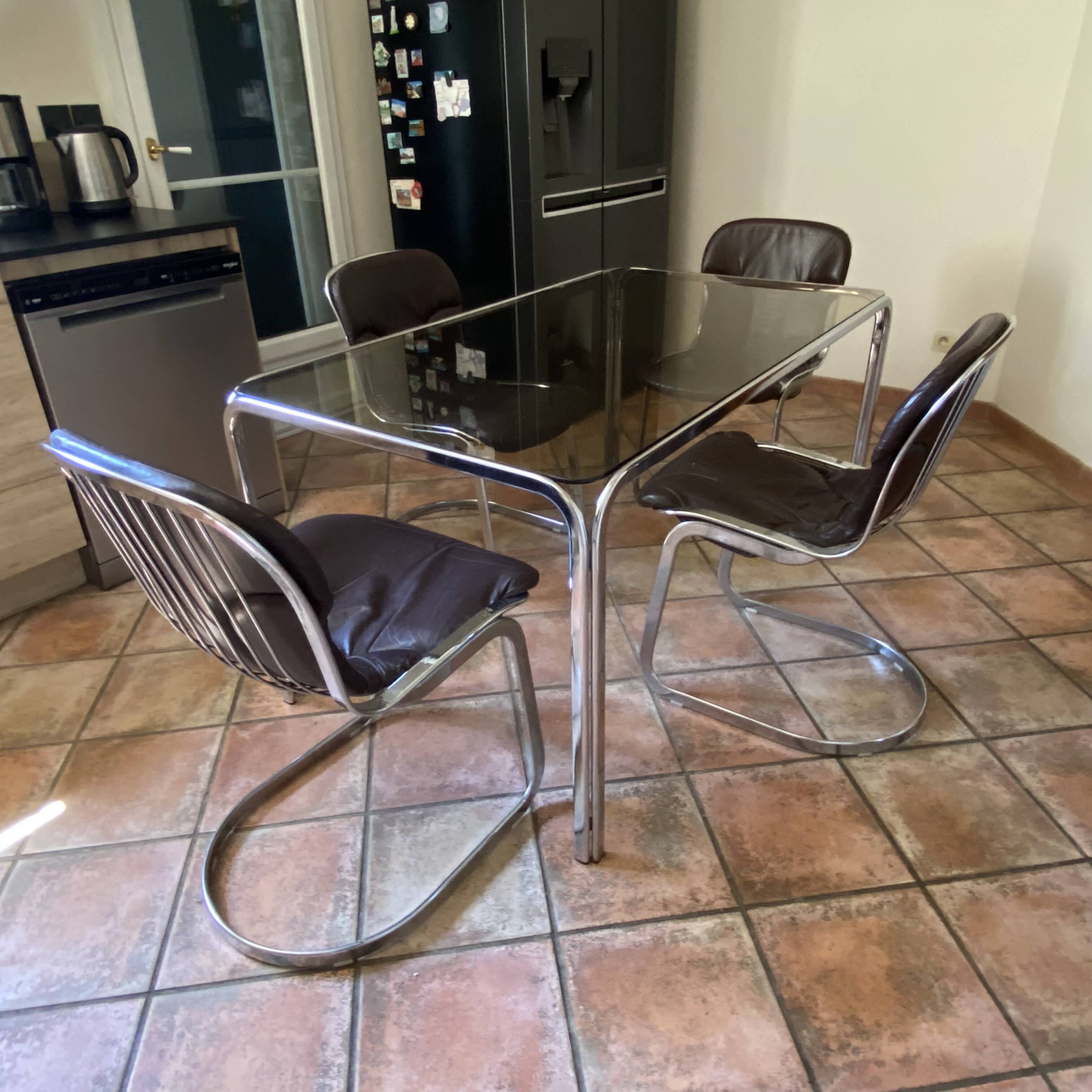 Roche Bobois table. 1970. Space age. 145x83.