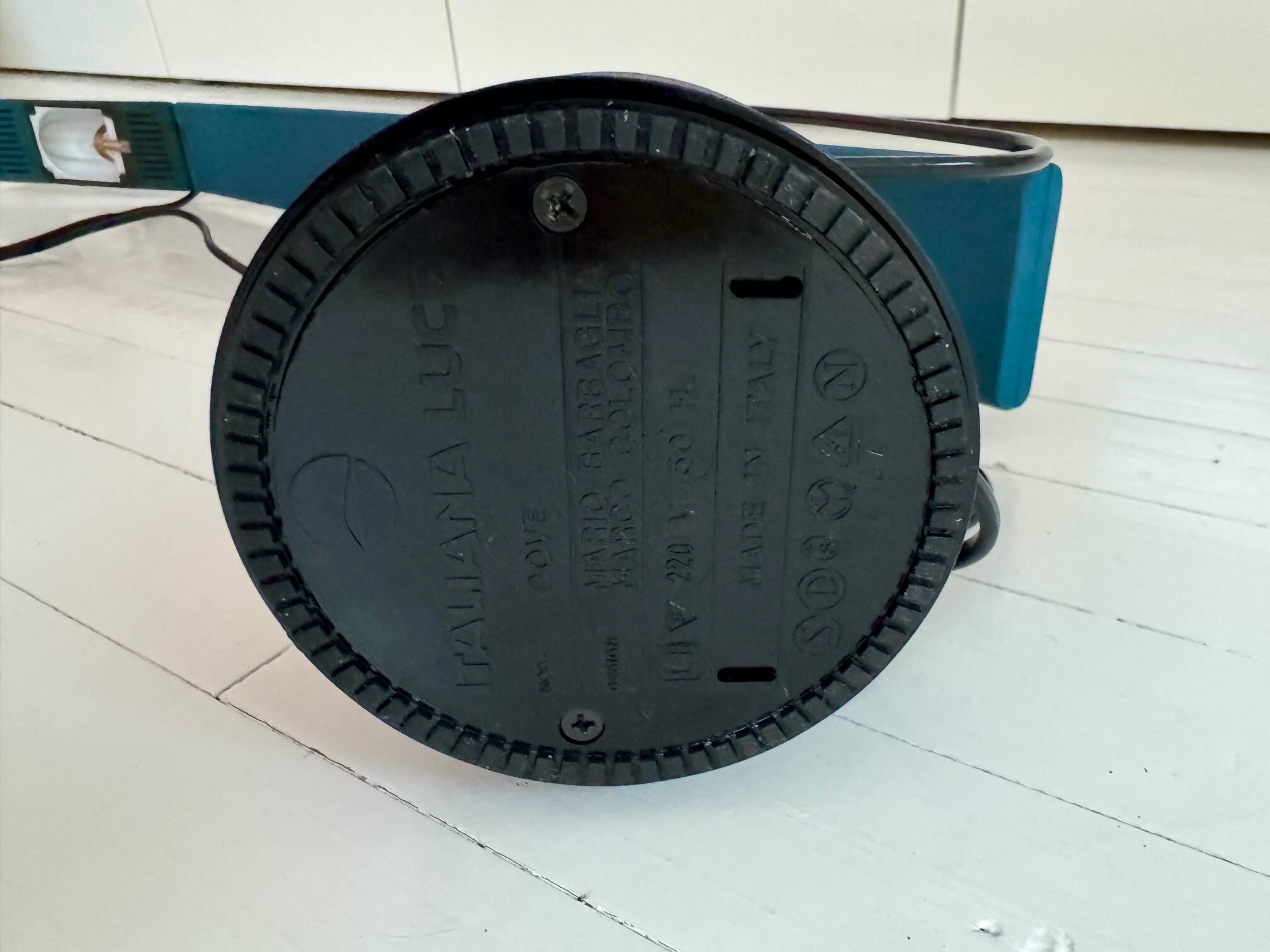 Dove desk lamp from the 1980s