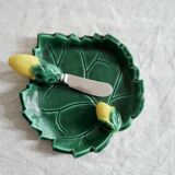 Butter dish with knife in Vallauris slip shape of leaf and lemon