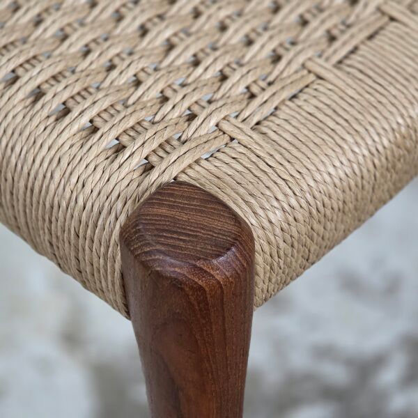 Chaise de salle à manger Niels Møller modèle 77 en teck avec nouvelle corde à papier