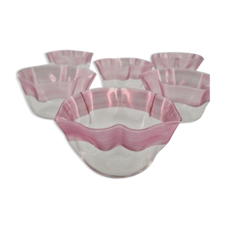 Suite of 6 crystal cups with pink edges