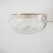 Bowl in crystal cut and massive silver