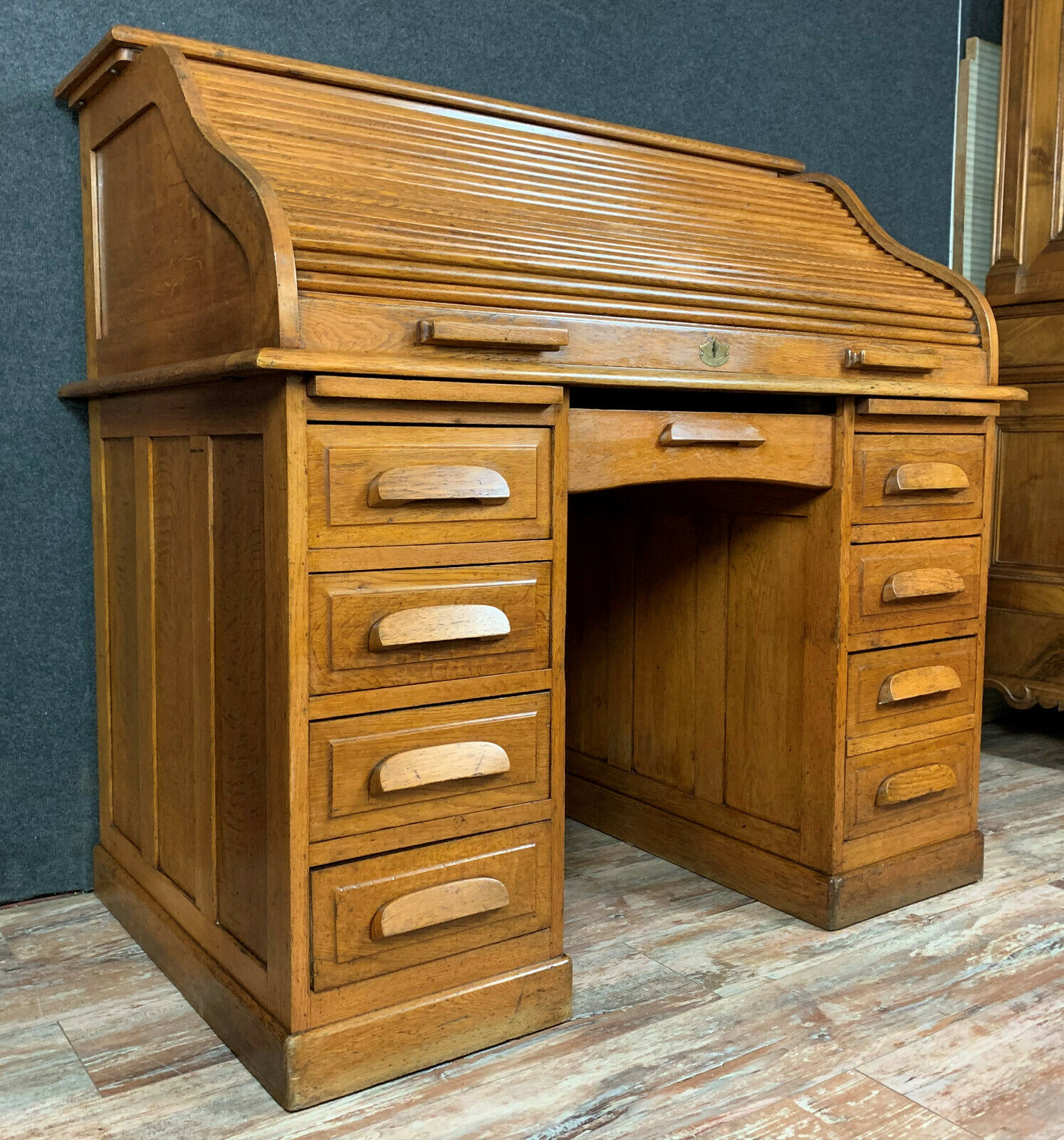 American center office blond oak box period 1900