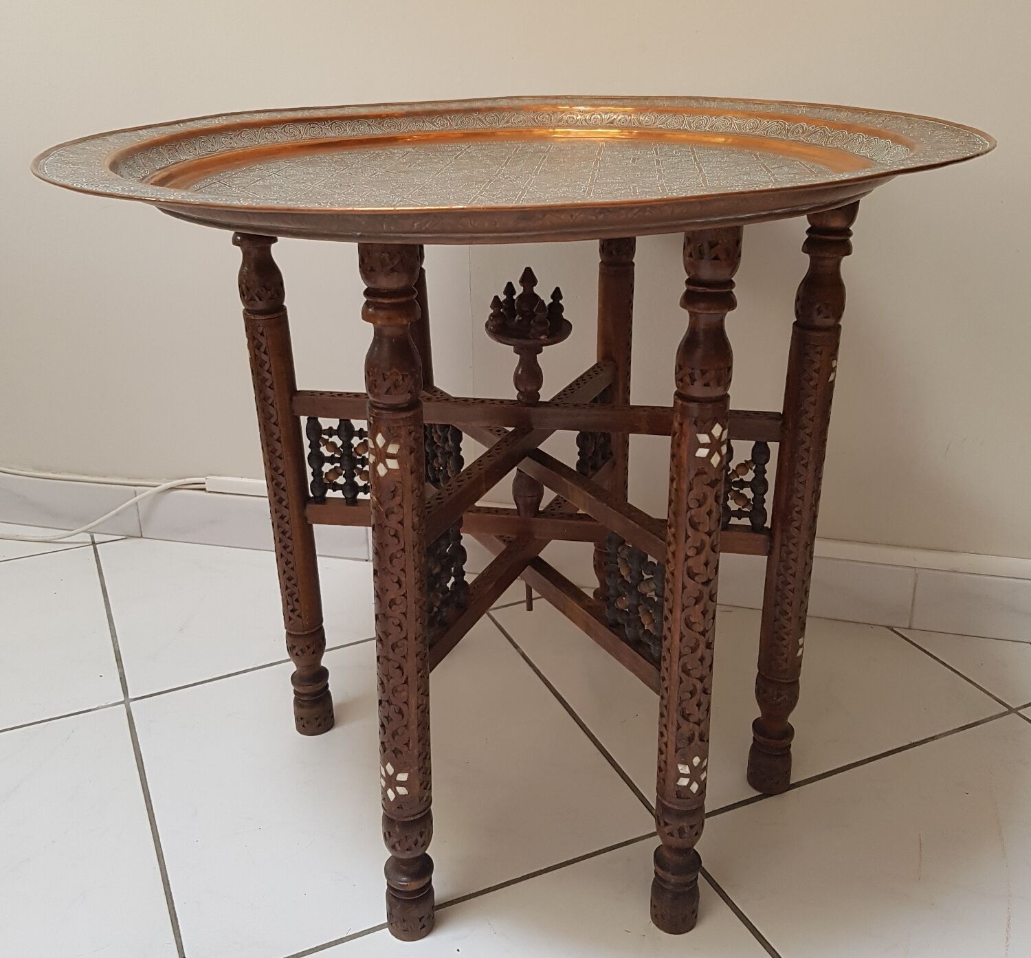 Vintage moroccan table in wood, copper and mother-of-pearl