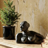 20th-century ceramic bust of a woman, art craft to be identified.