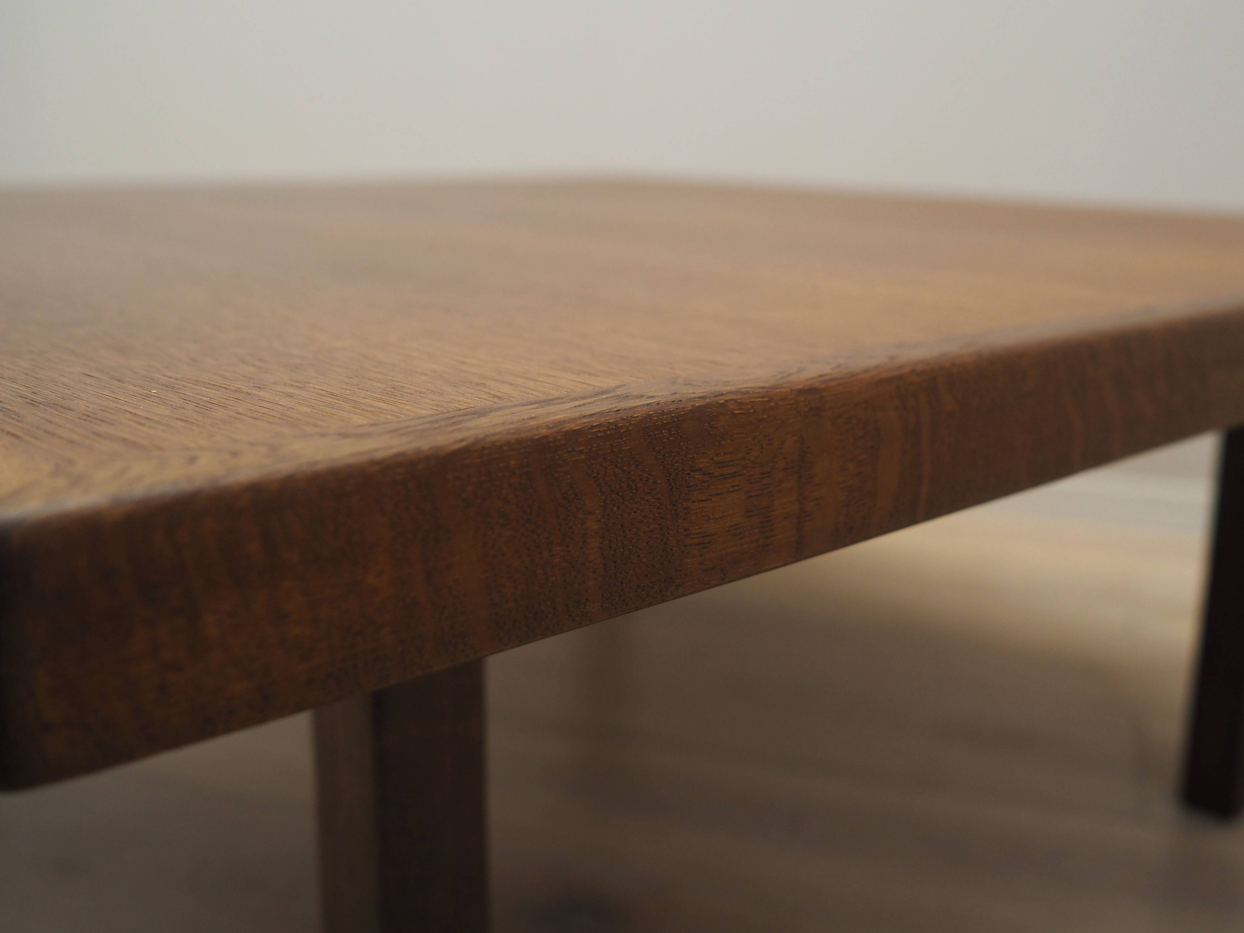 Oak coffee table, Danish design, 1960s, designer: Hans J. Wegner, manufactu