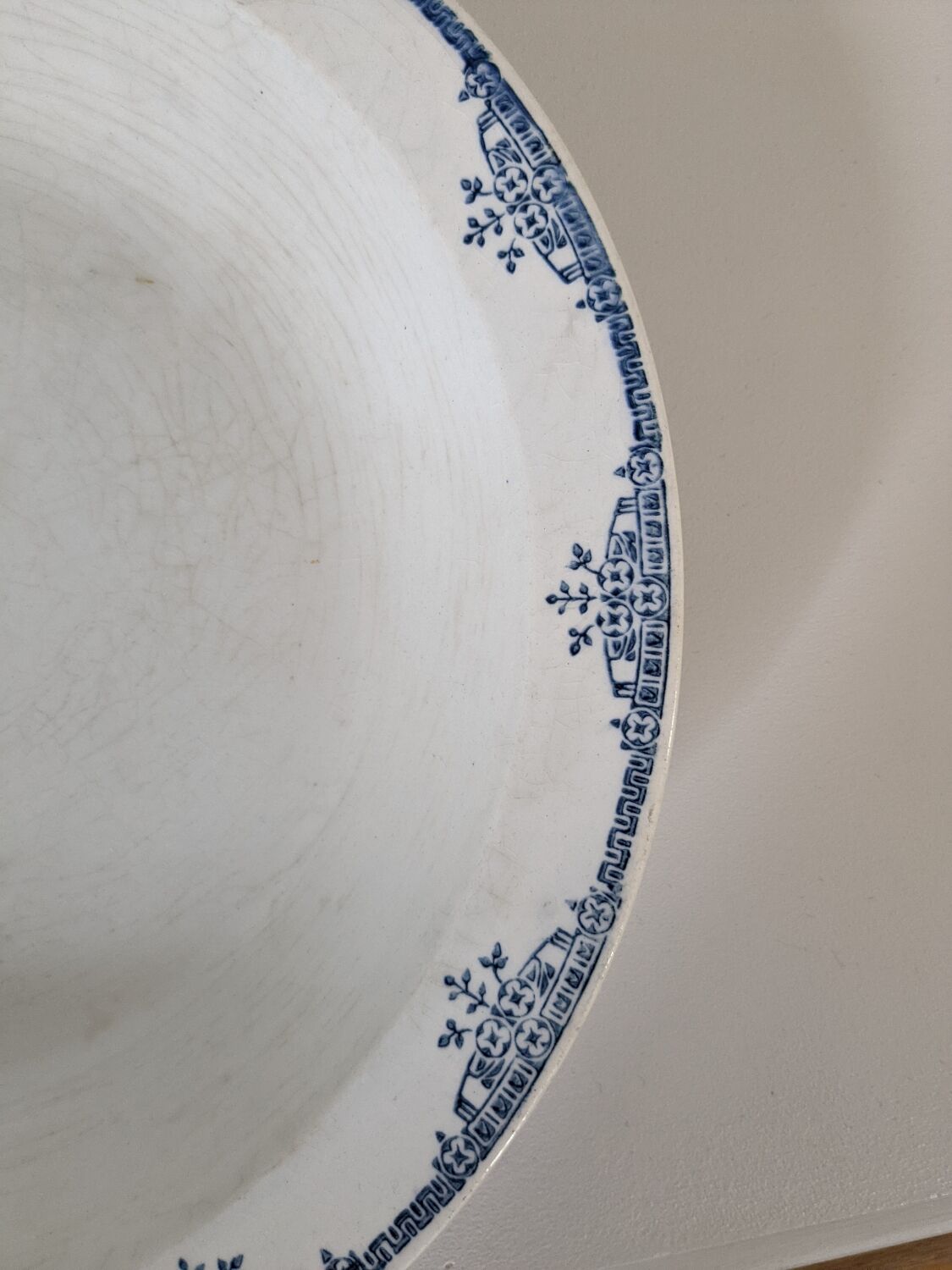 Hollow dish Gien porcelain