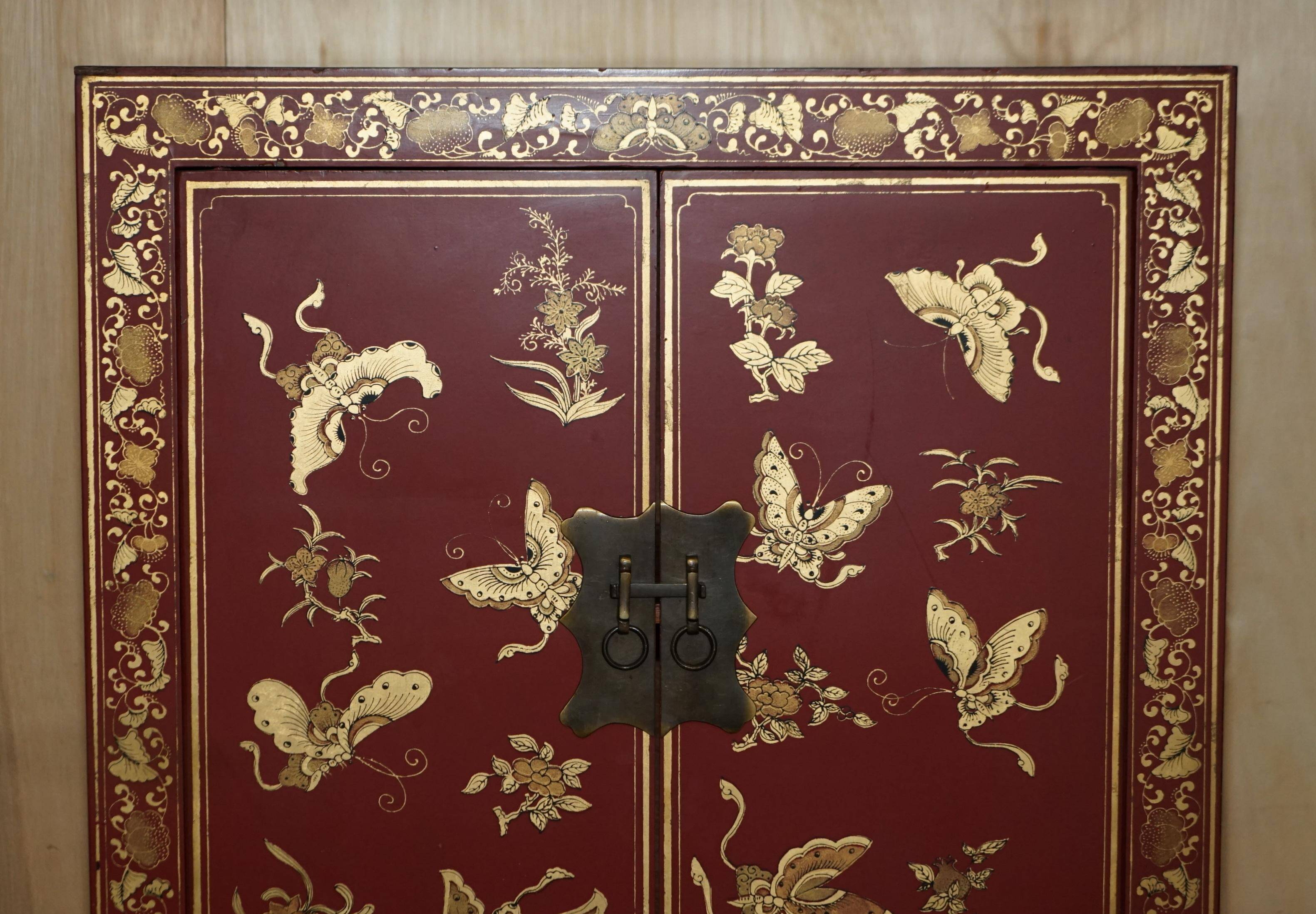 Buffet chinois antique papillon laquée peinte à la main