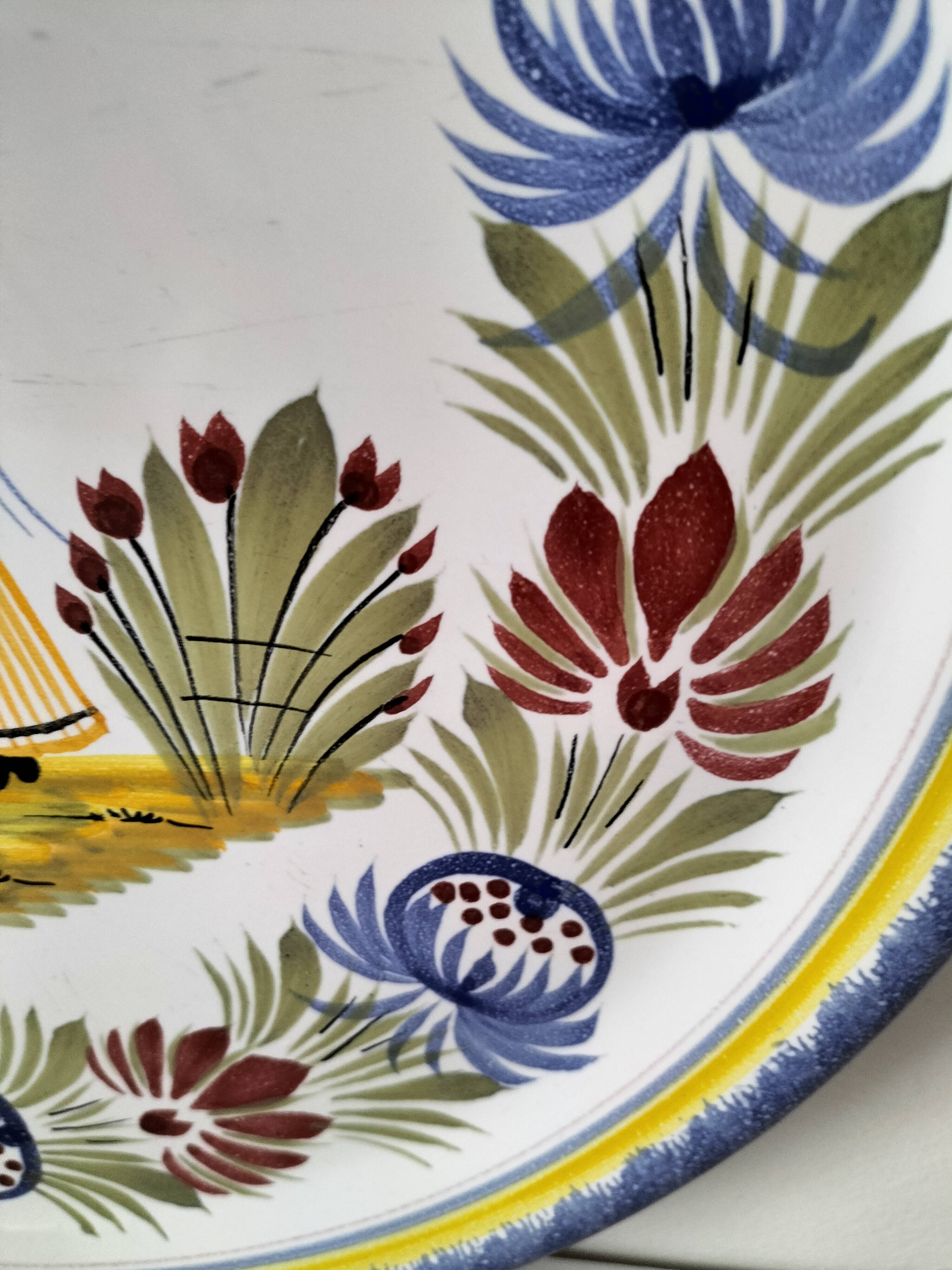 Large plate HB Henriot Quimper decor Tradition 32 cm