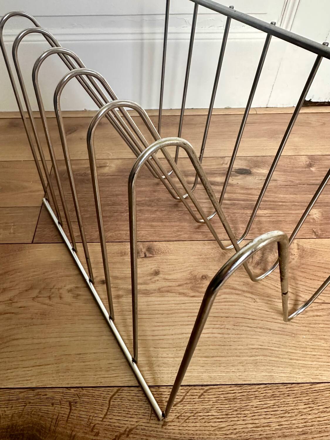 Metal magazine rack, Atelier A model Z, 1970s