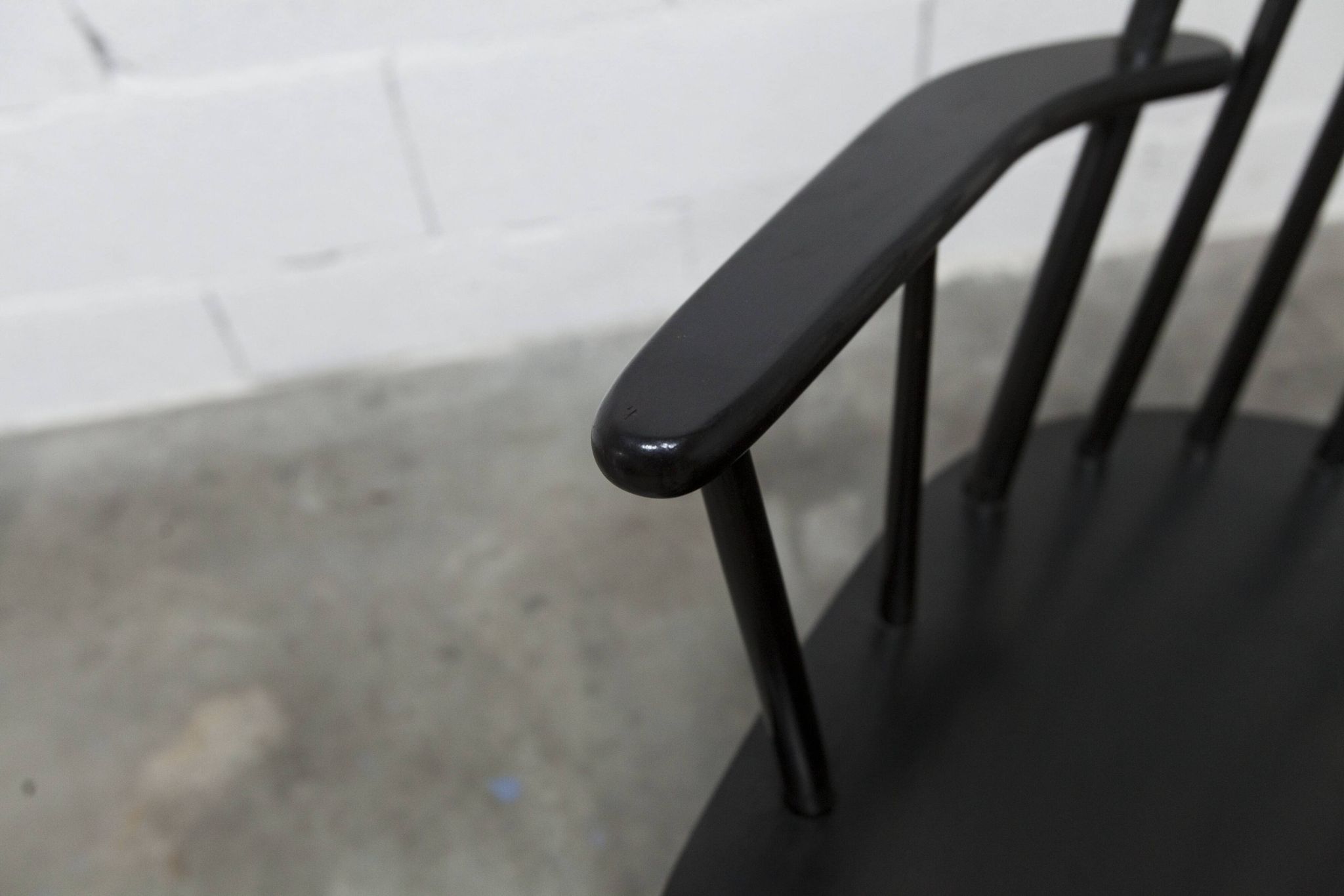 Scandinavian style rocking chair Tapiovaara 1960 in very good condition.