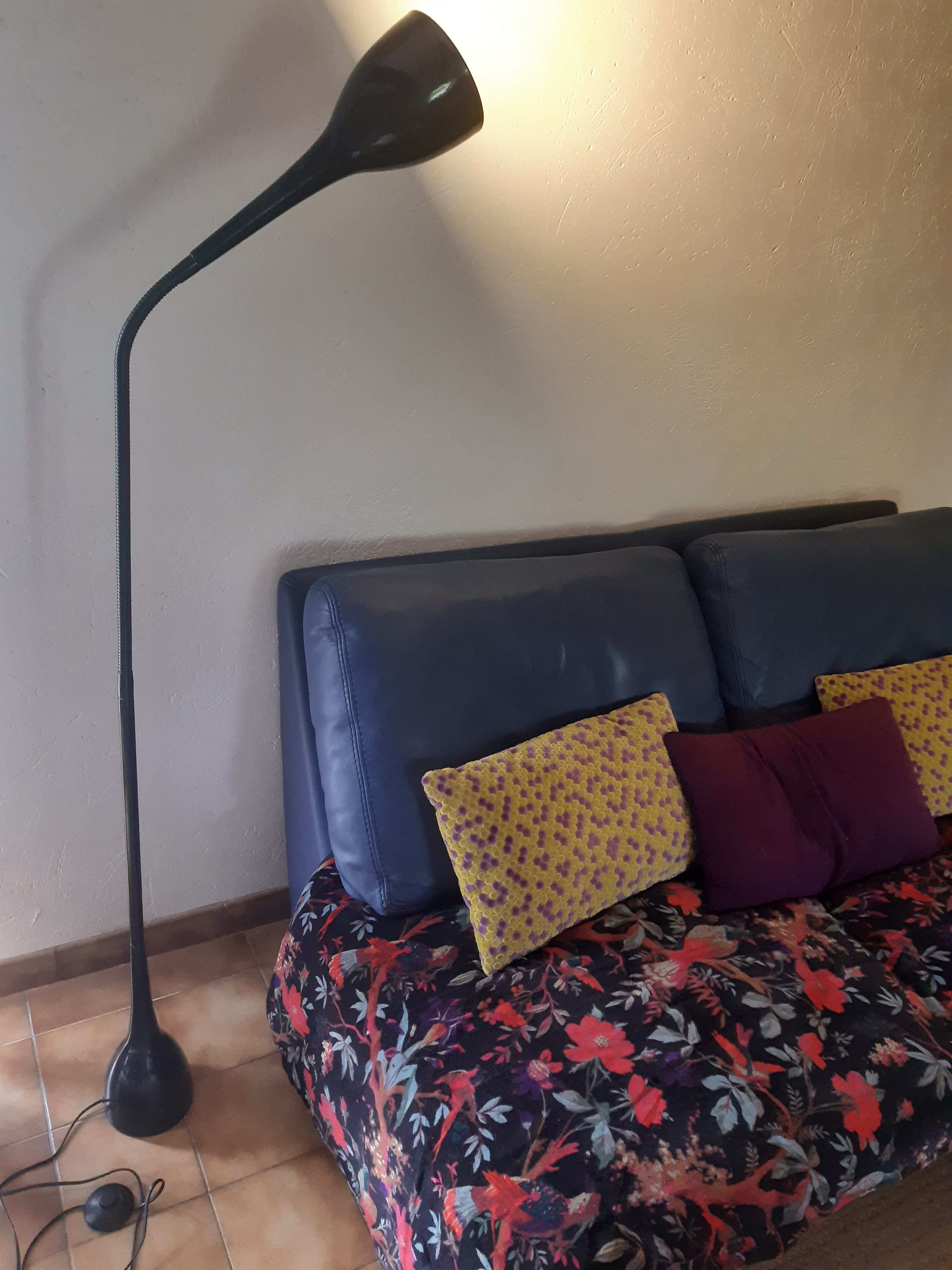 Flexible diabolo black lamp