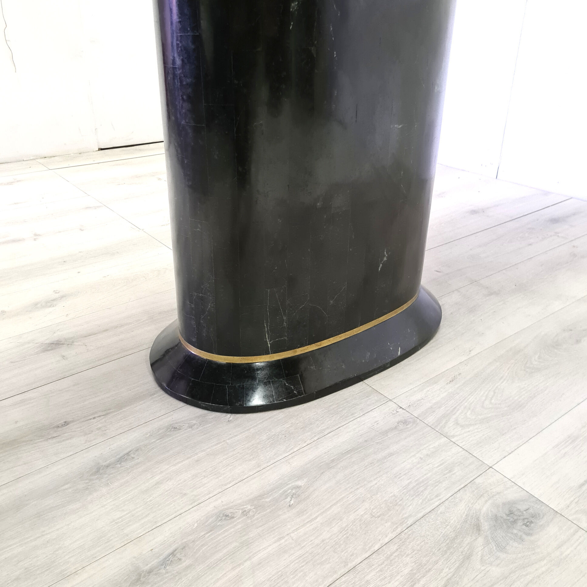 Table ovale en marble, années 1980