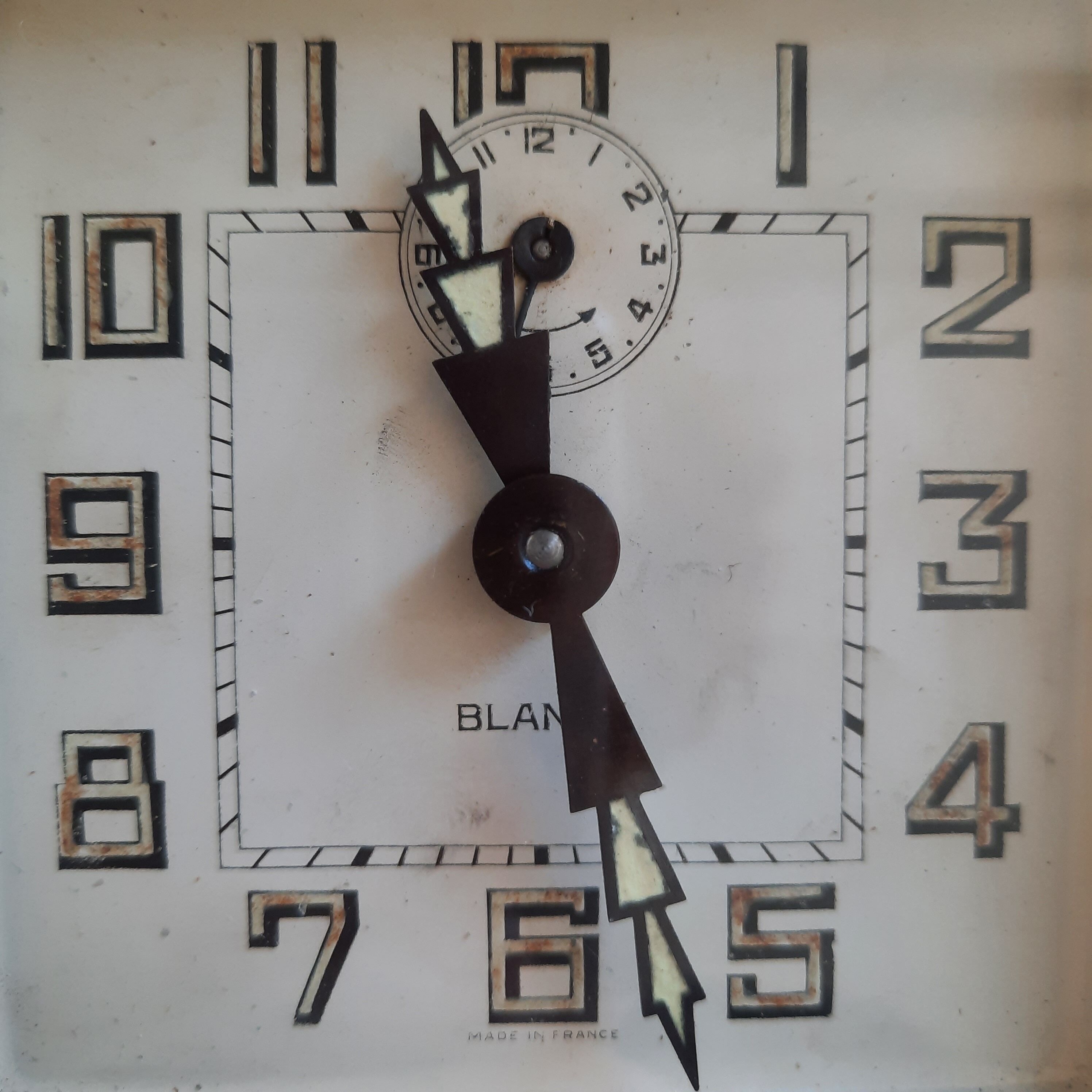 Mechanical awakening in bakelite, circa 1930, by Blangy