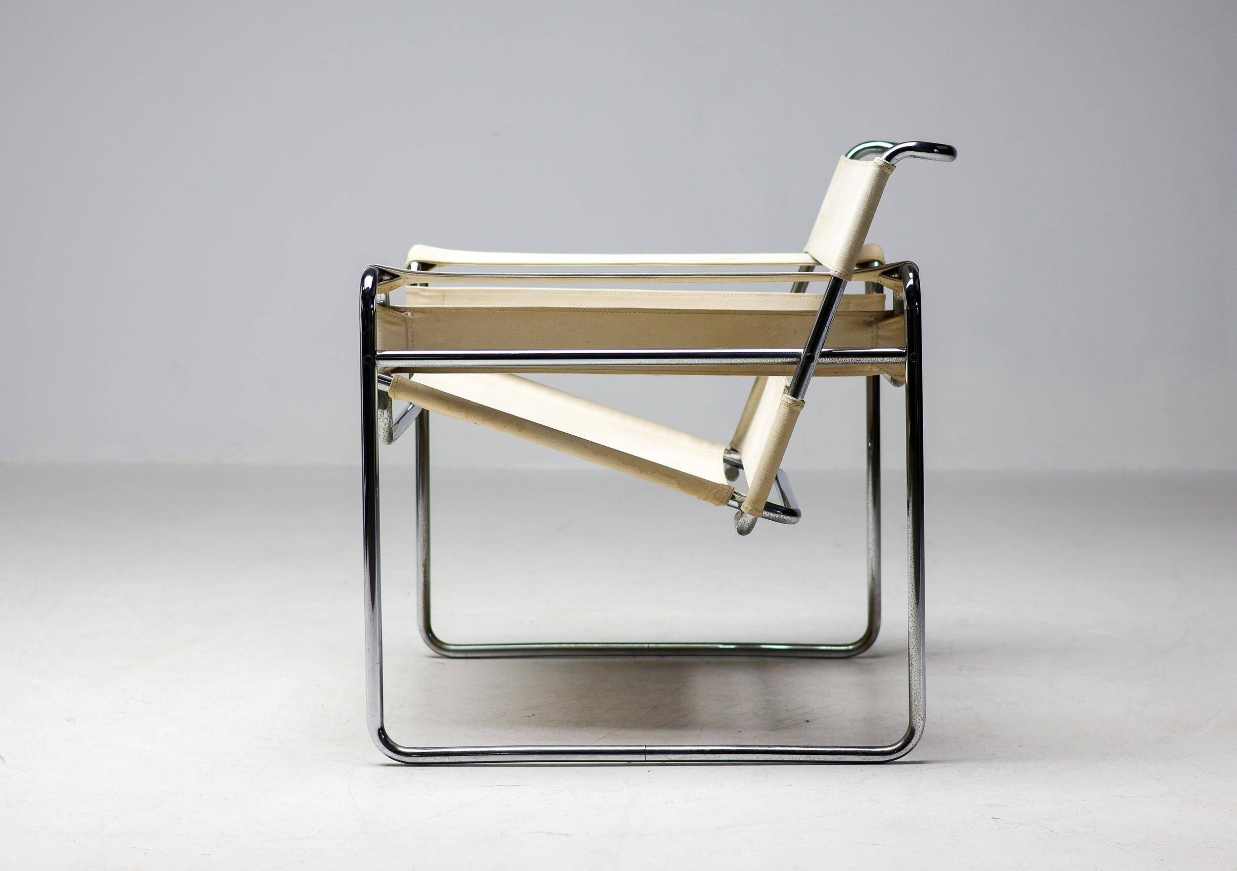 Fauteuil modèle B3 "Wassily" de Marcel Breuer, Gavina
