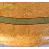 Table ovoide en travertin rose et vert vers 1975