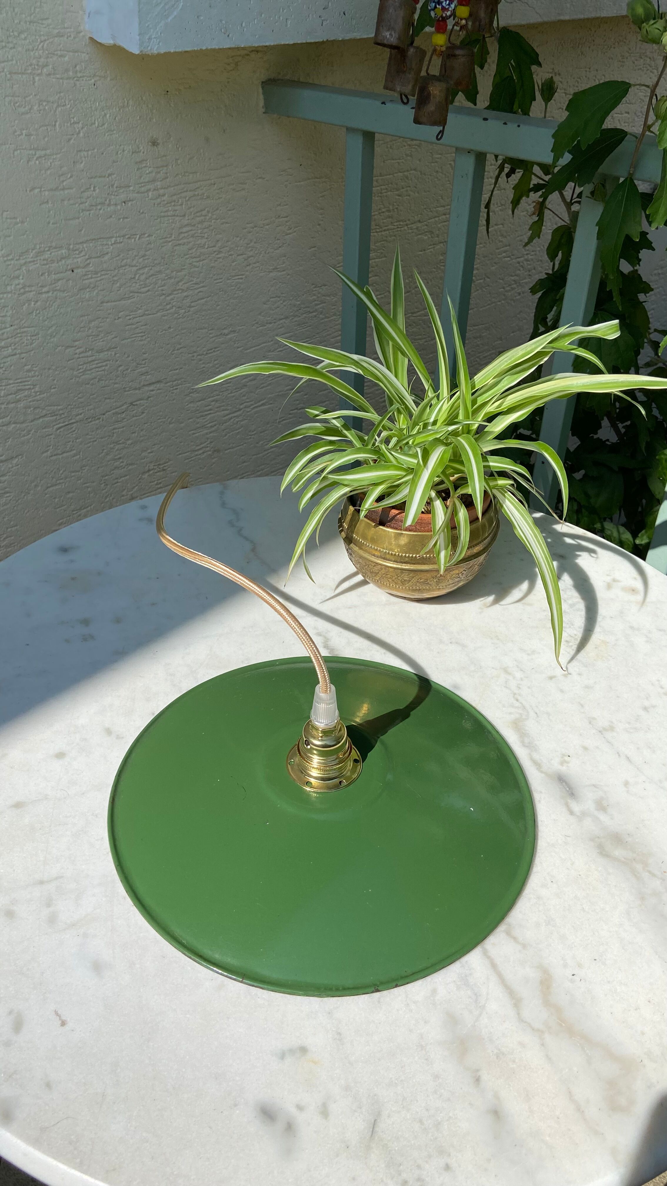 Workshop suspension in vintage green enamelled sheet metal