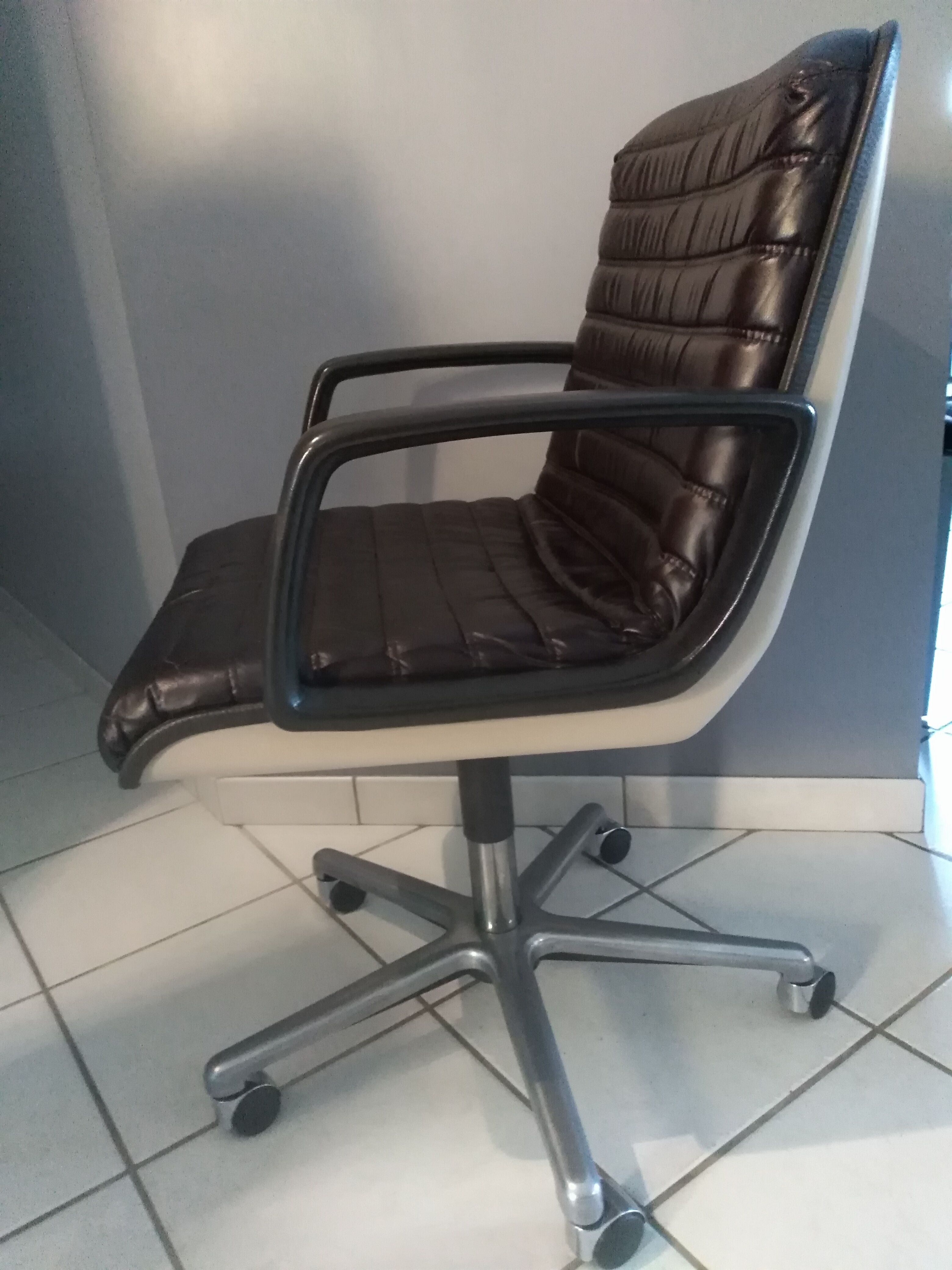 1970 vintage leather swivel office chair