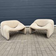 2x Artifort Groovy F598 Pierre Paulin, Pierre Frey: Chenille Igor (Sable)