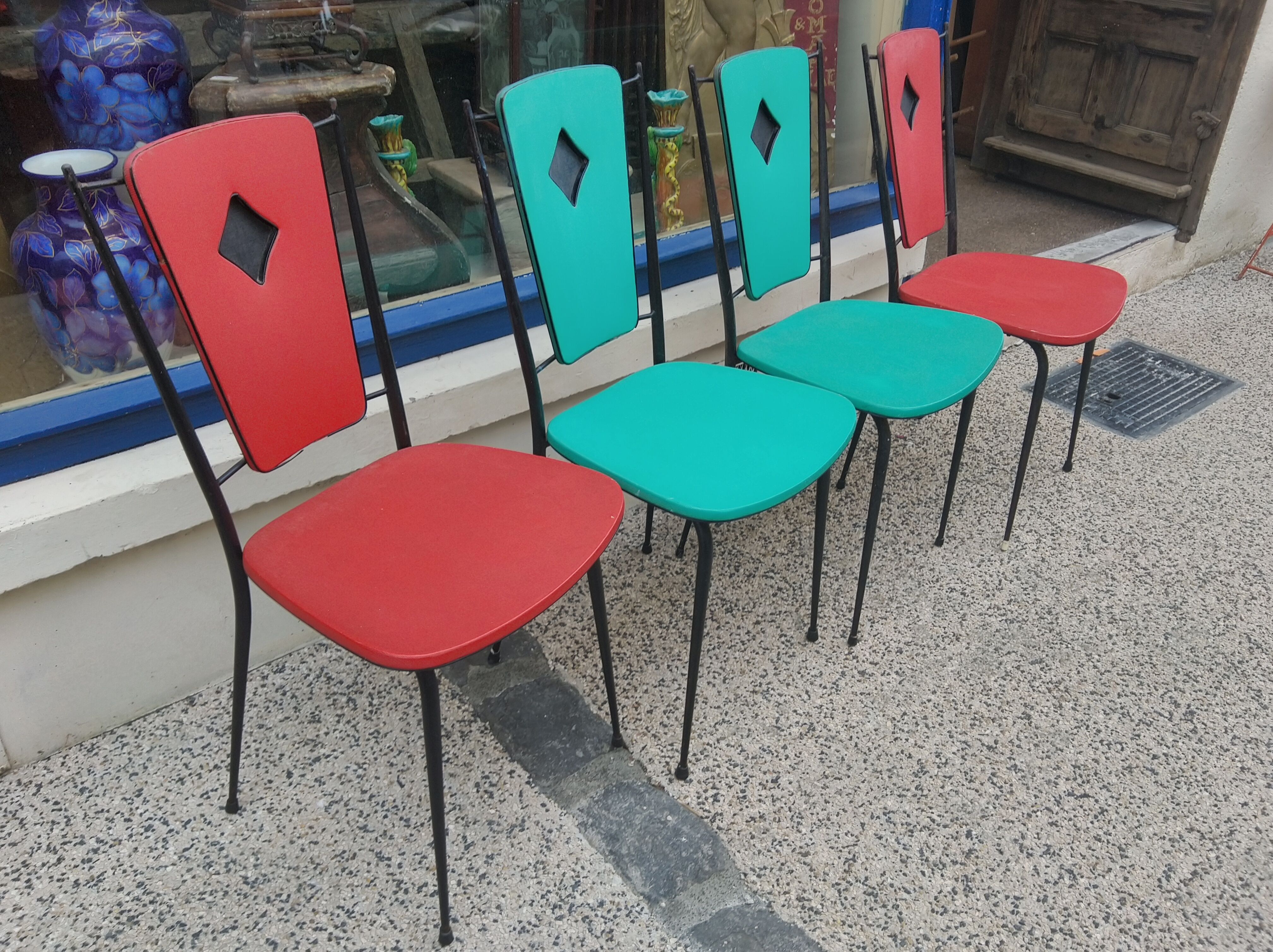 Set of 4 iron chairs