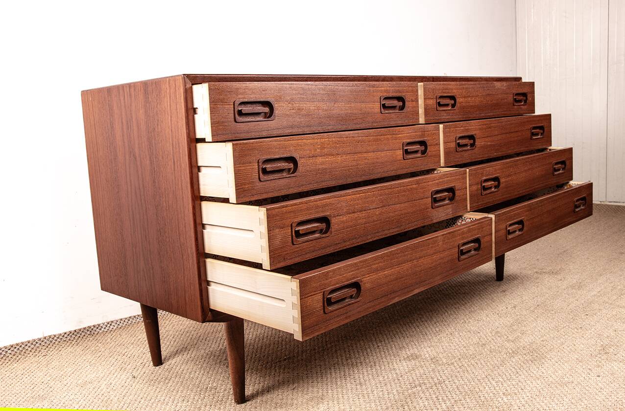 Large double chest of drawers, Danish in teak, 8 drawers, by Dyrlund 1960.