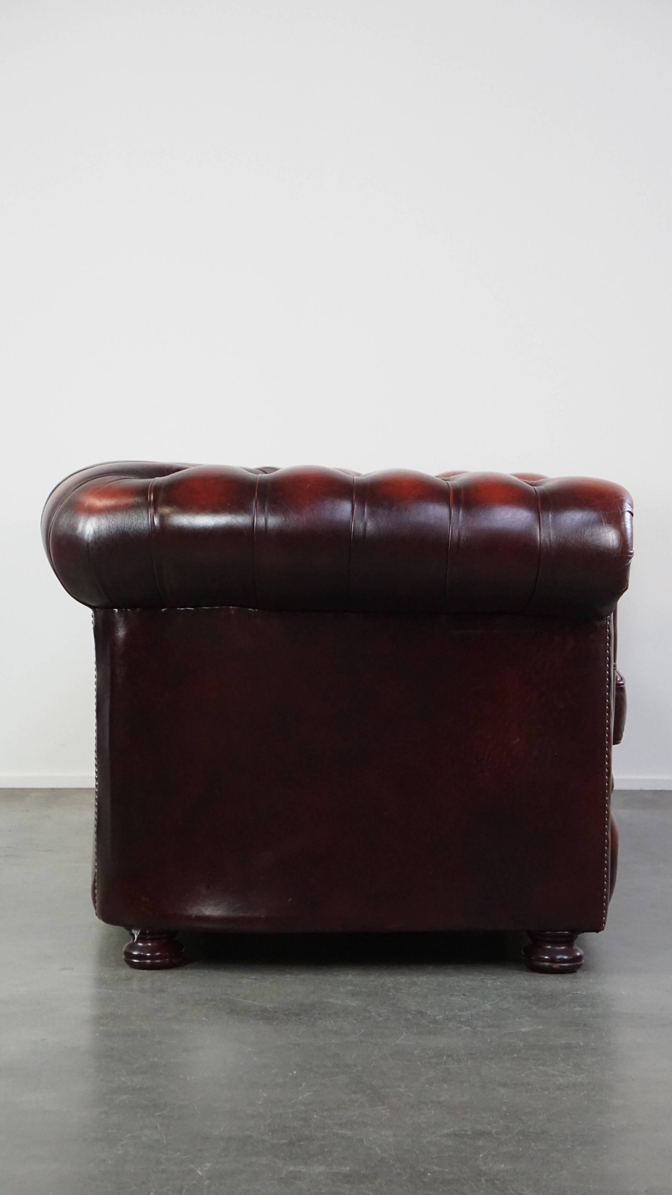 Spacious red English 2.5-seater cowhide leather chesterfield sofa