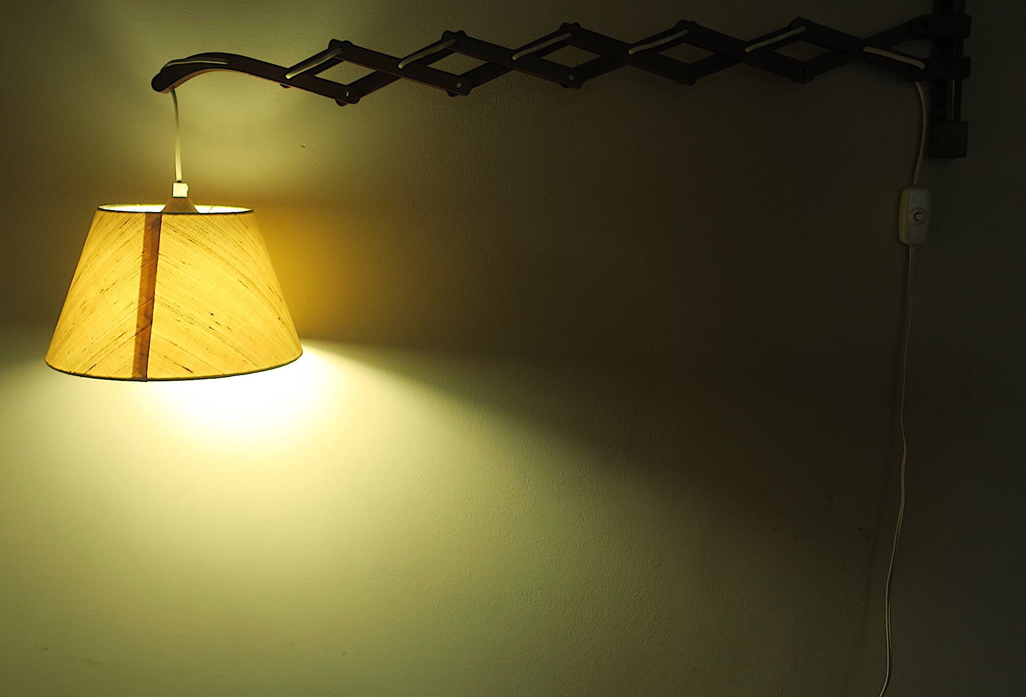 Large concertina wall light in teak by Eric Hansen / Le Klint, Denmark 1960