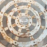 Ensemble de deux chaises de jardin sculpturales françaises