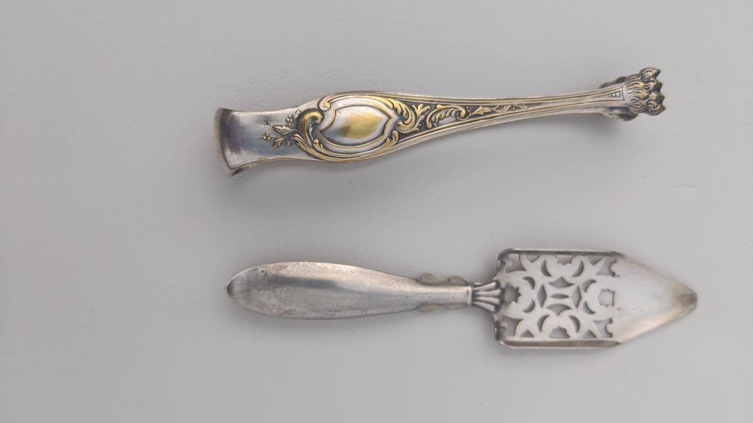 Absinthe spoon and tongs in silver-plated metal with hallmark