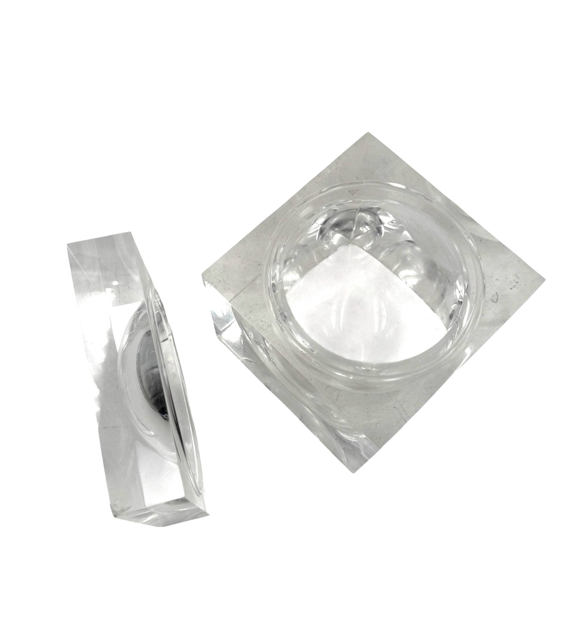Seau à glace en Lucite, modèle Bombo, Studio TG, Guzzini, Italie, années 1970.