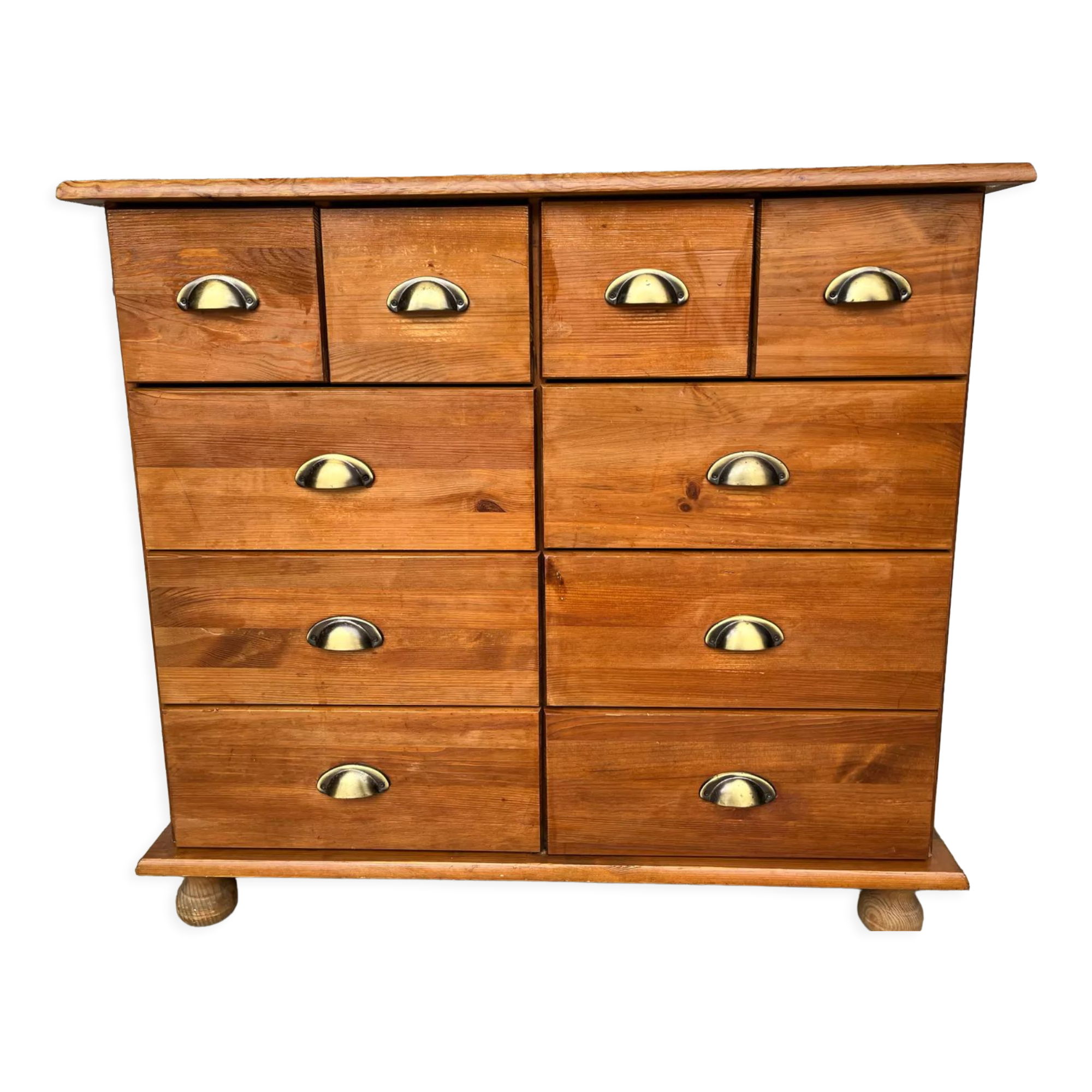 Storage cabinet with drawers