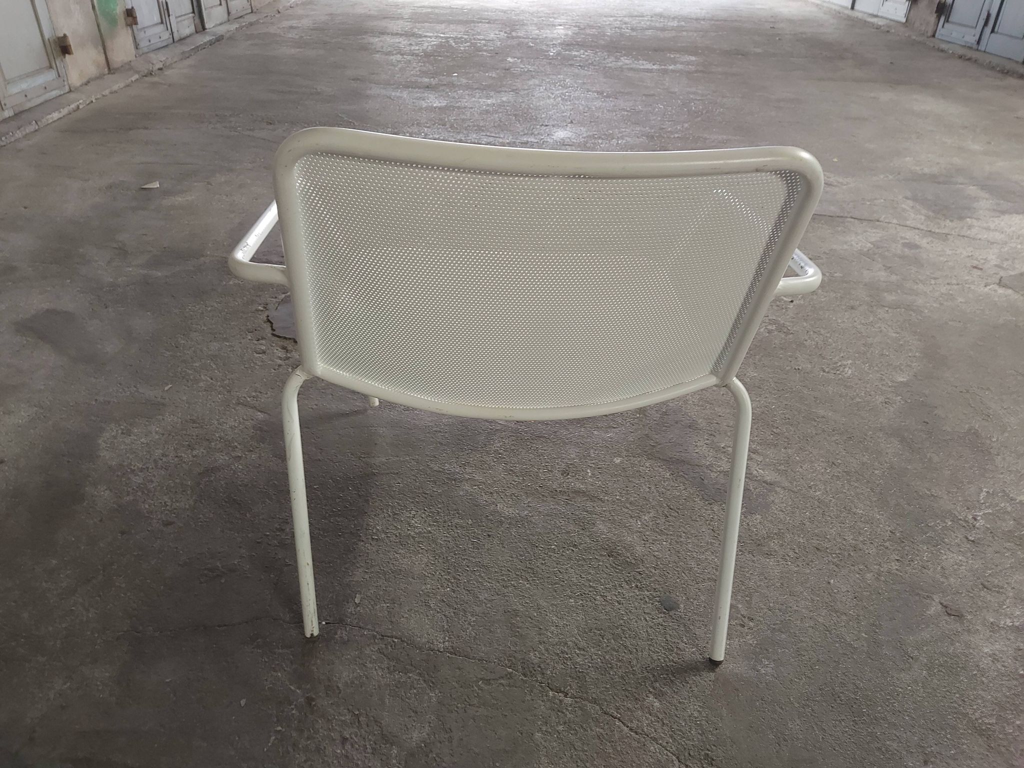 Fauteuil en métal de jardin vintage