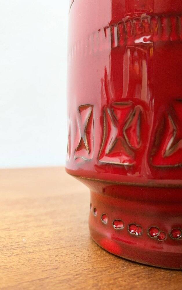 Red pottery vase Rimini Italian from the mid-century by Aldo Londi for Bitossi, 1960s.