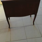 Commode style Louis XVI
