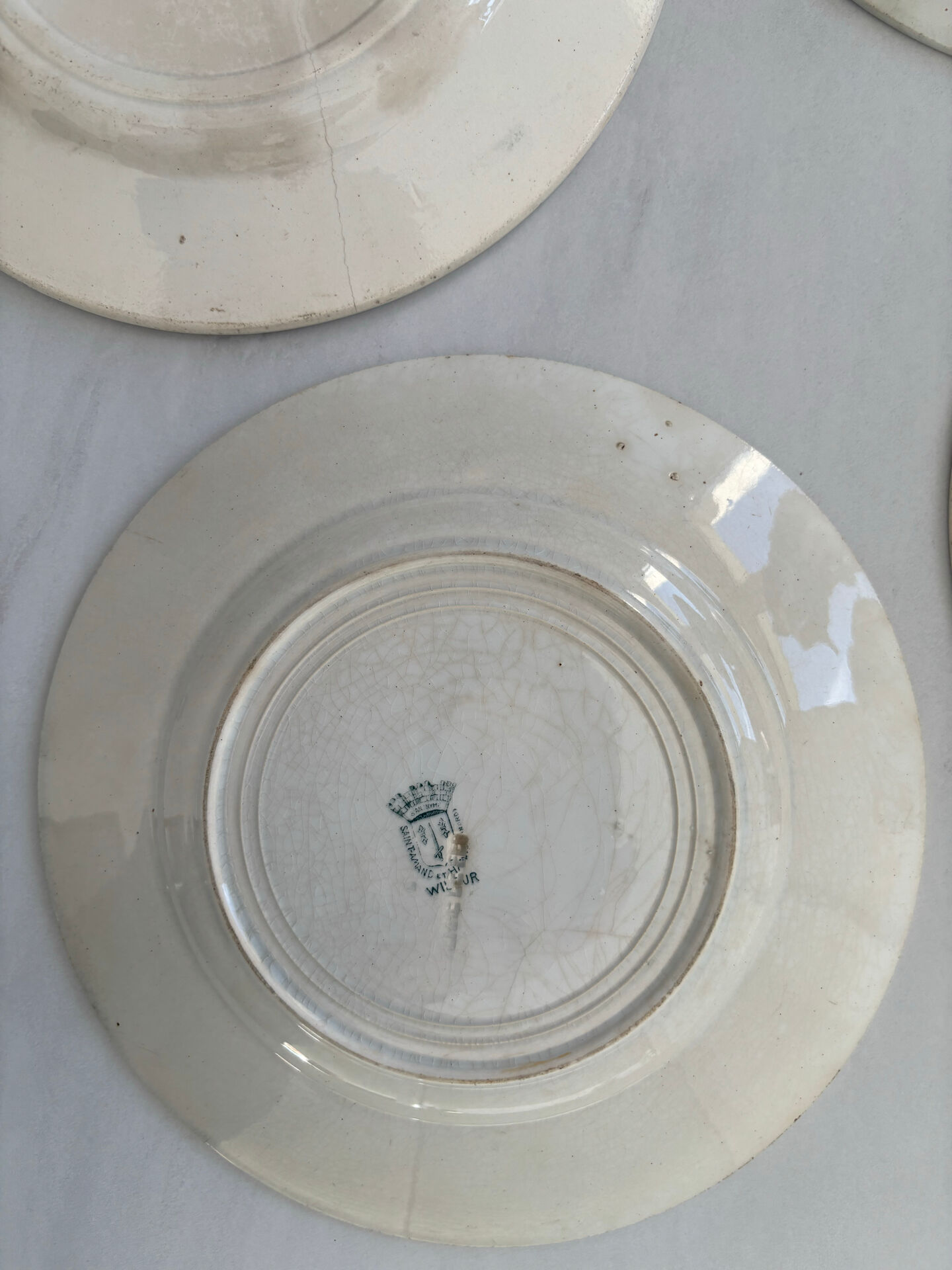 Lot of 6 green ironstone plates, antique French faience.