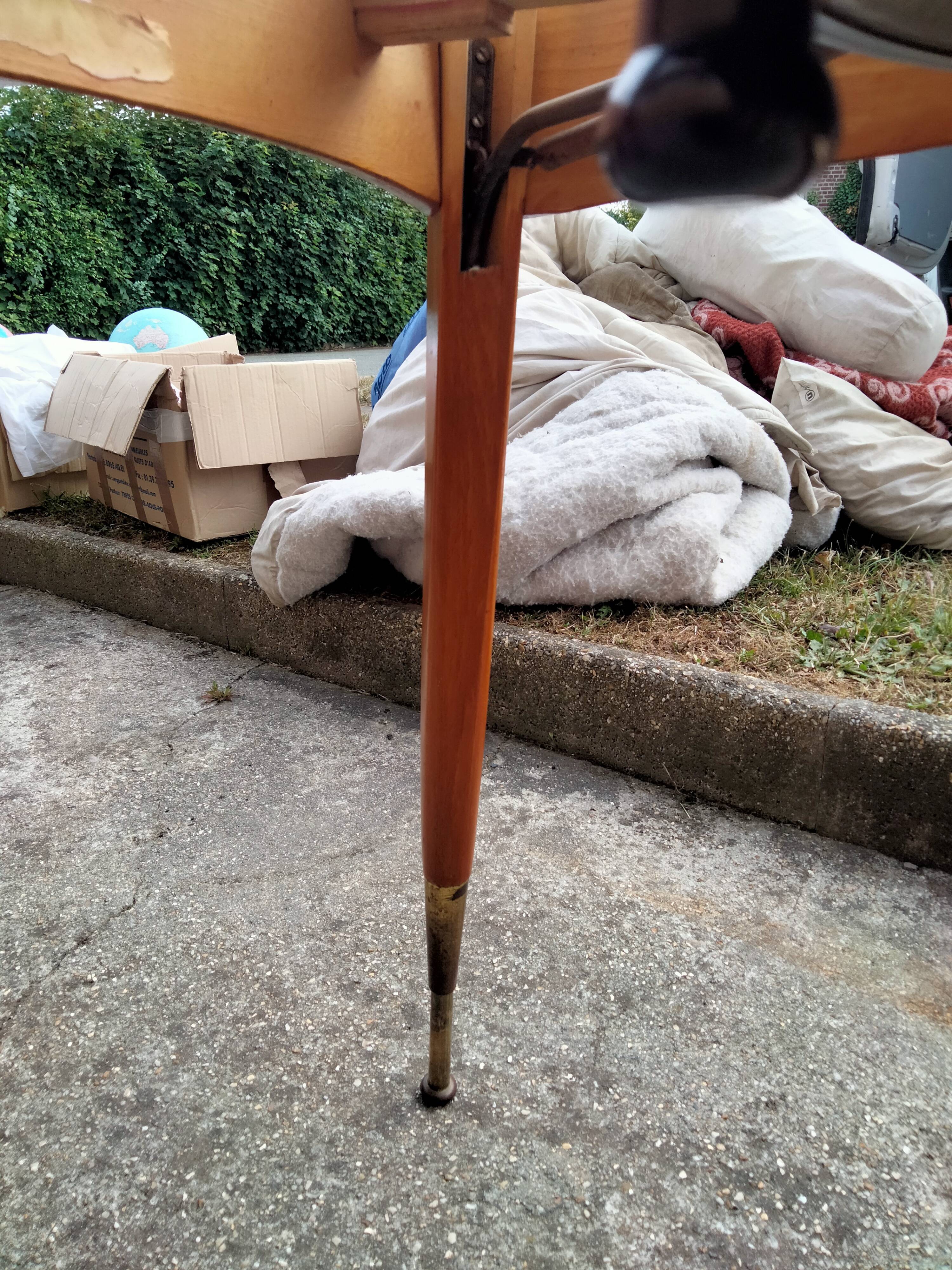 Extendable table with extensions old vintage compass legs design XXeme