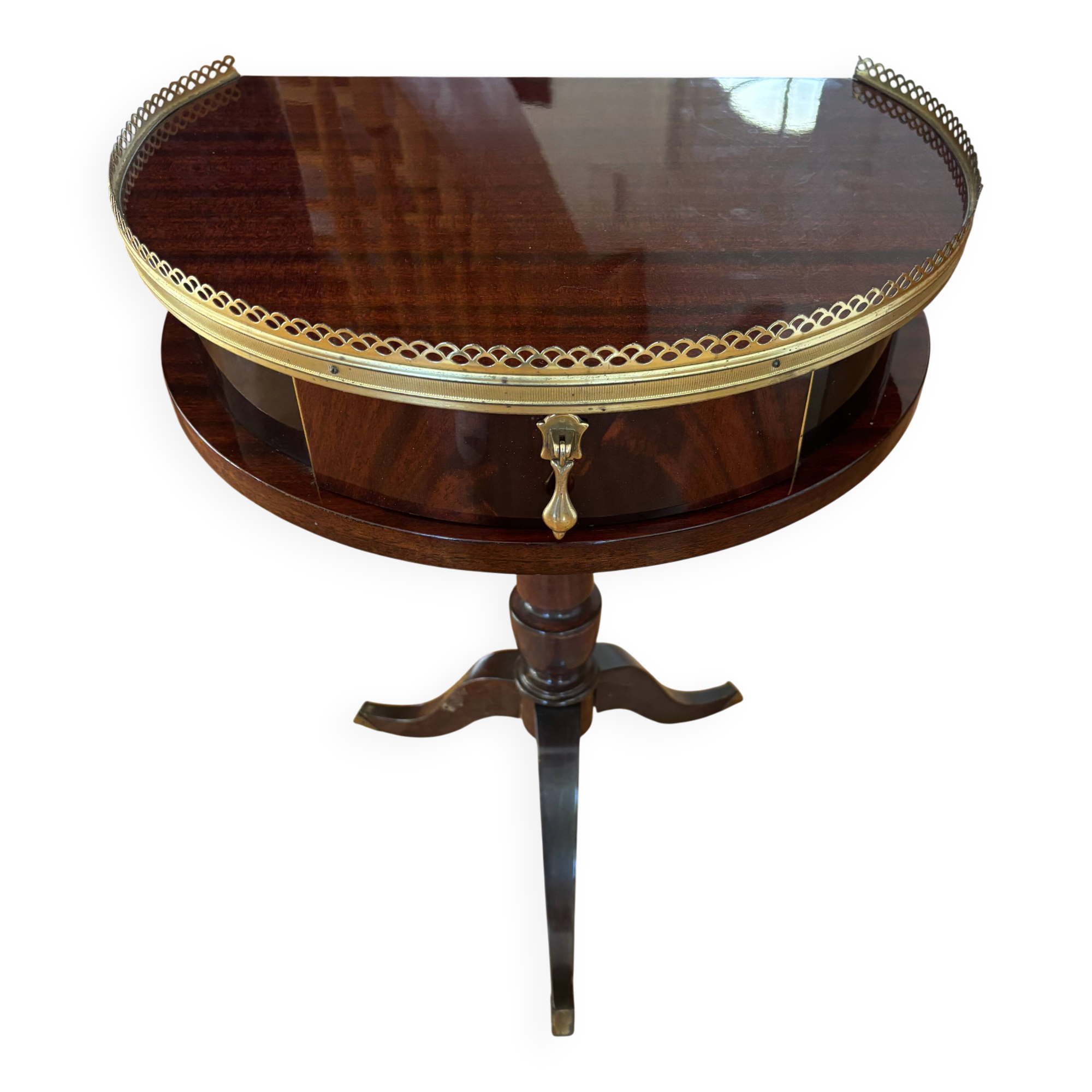 Empire style guéridon